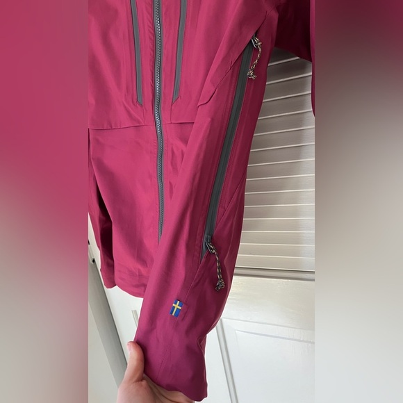 Fjallraven Dark Fuchsia Waterproof Keb Eco-Shell Jacket Sz XS - Picture 6 of 16